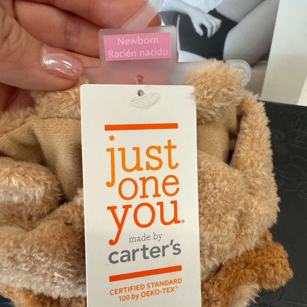 FWP Cozy Lion Newborn Slippers - Picture 3 of 4